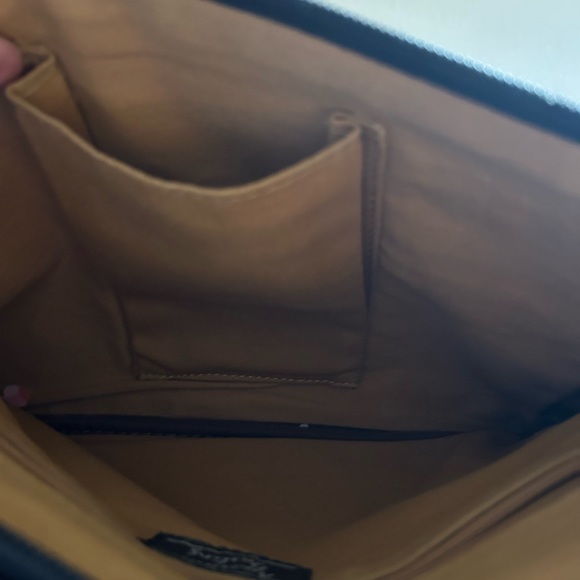 👀 HUGE SALE! AMERICAN DARLING METALLIC COWHIDE ADJUSTABLE CROSSBODY BAG 11” X 8” - Picture 9 of 14